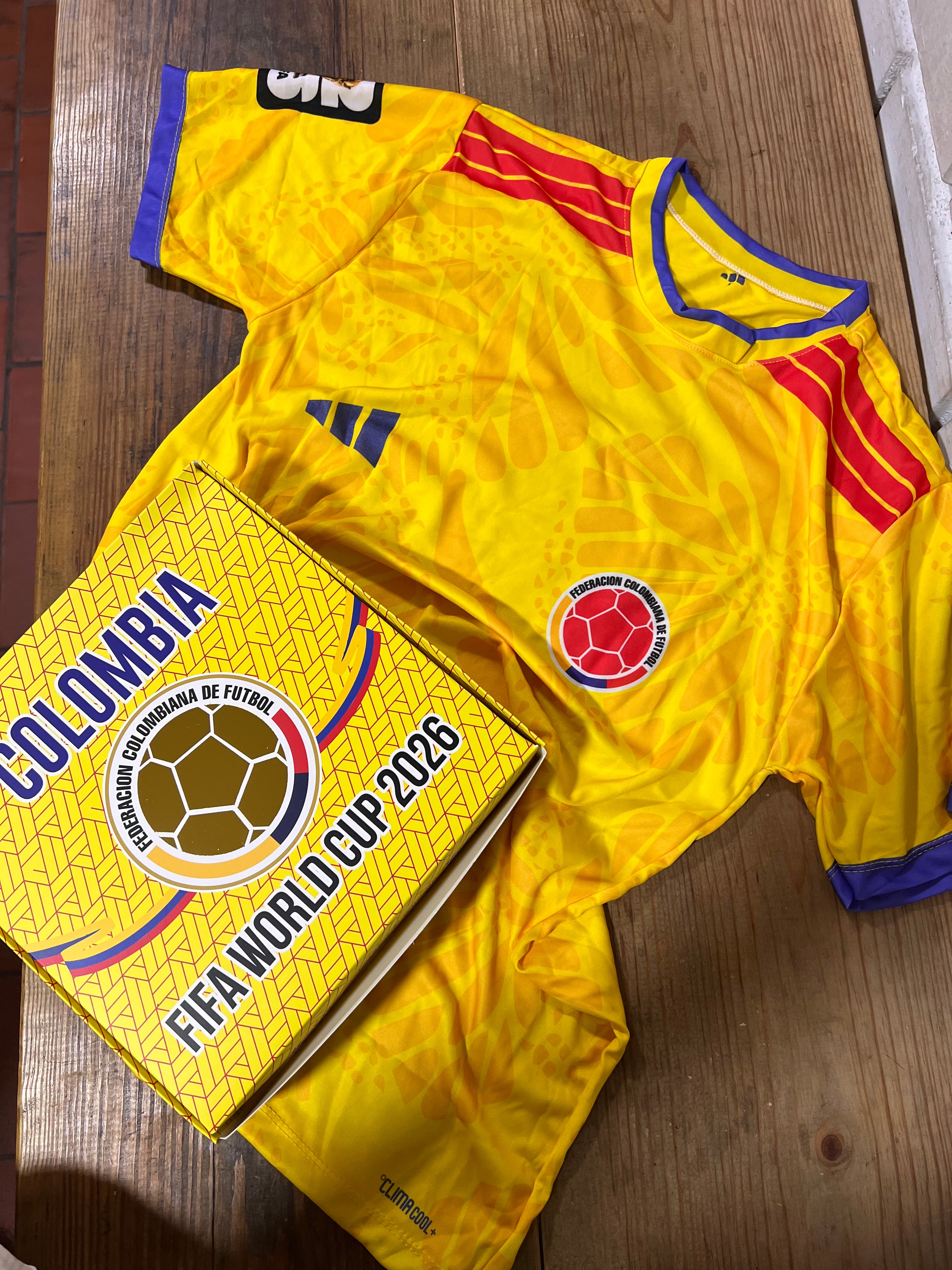 🇨🇴 Lleva el orgullo de Colombia en el pecho
